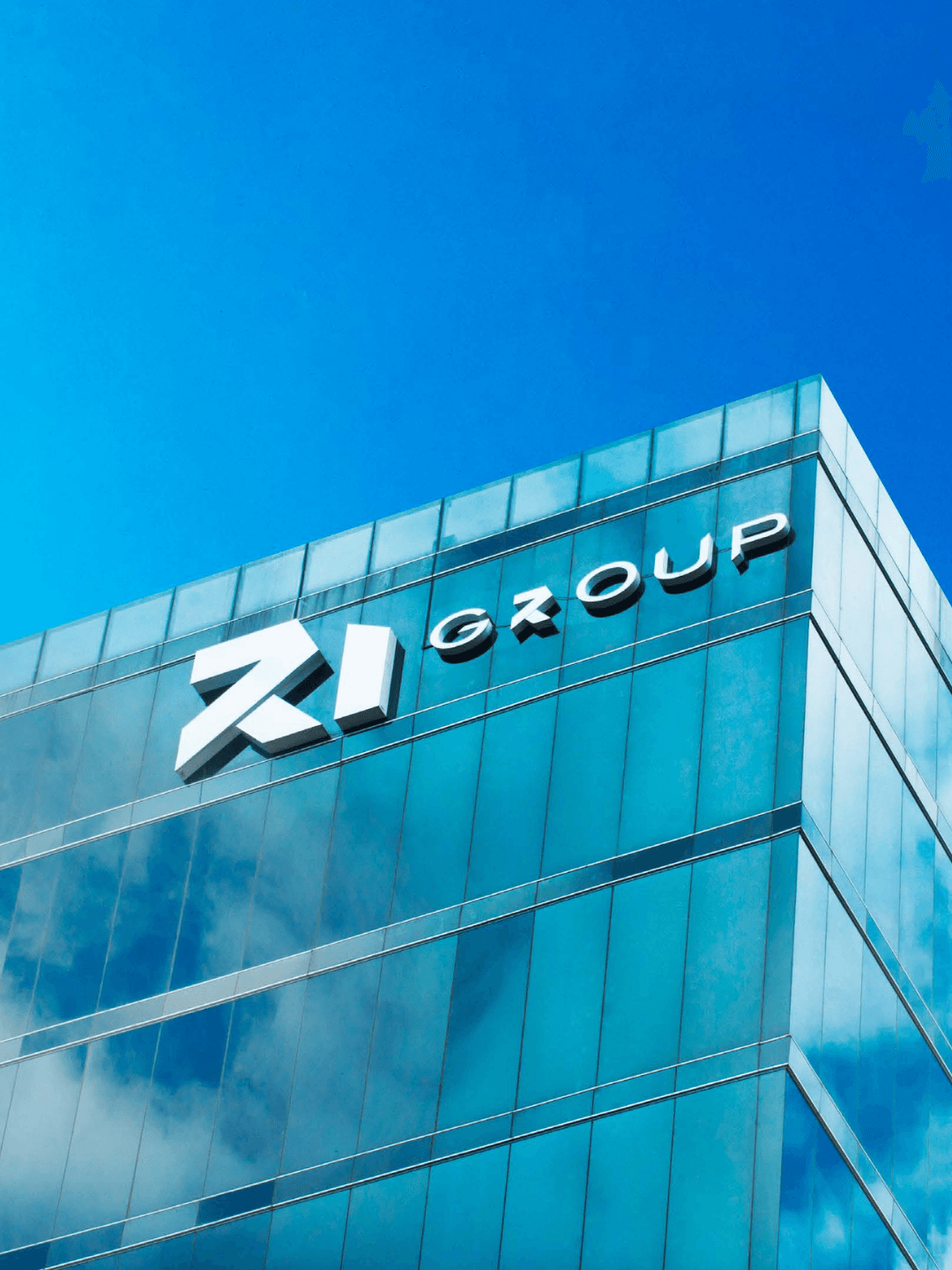 Equipo de RI Group Panamá durante una asesoría a inversionistas