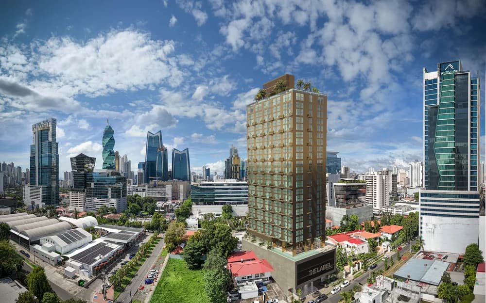 Vista aérea de Obarrio con sus torres corporativas y la trama urbana del centro financiero